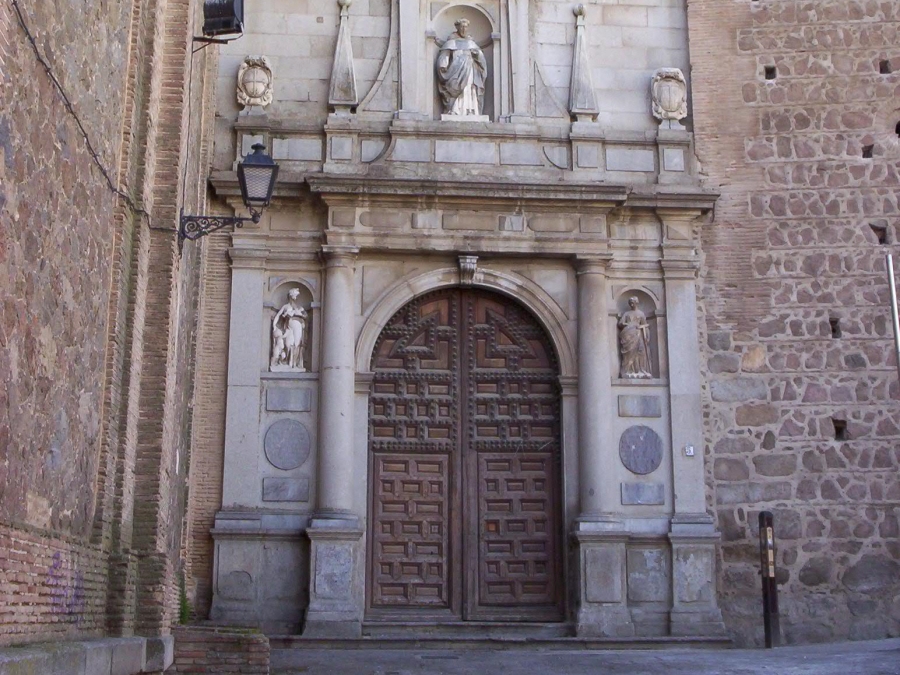 Portada de la Iglesia de San Pedro Mártir