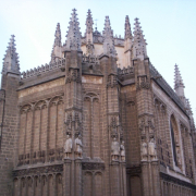 Detalle del Monasterio de San Juan de los Reyes en Toledo